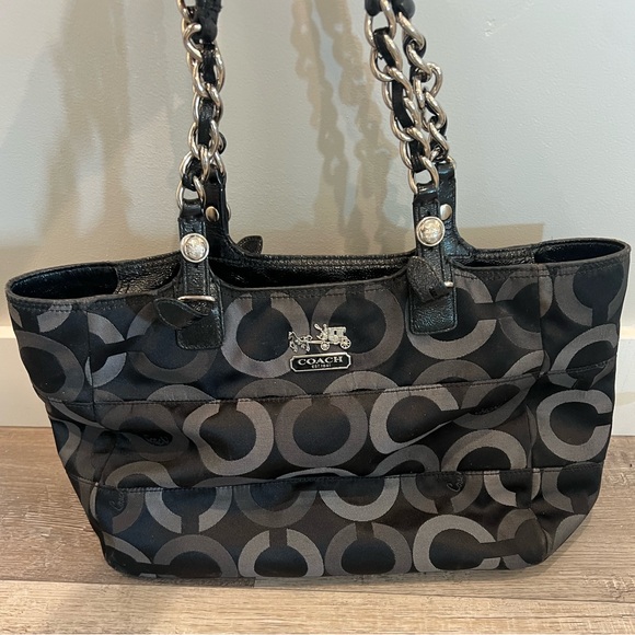 Coach Signature Black Chain Tote Bag • Patent Trim • Shoulder Purse🖤 - Picture 9 of 10